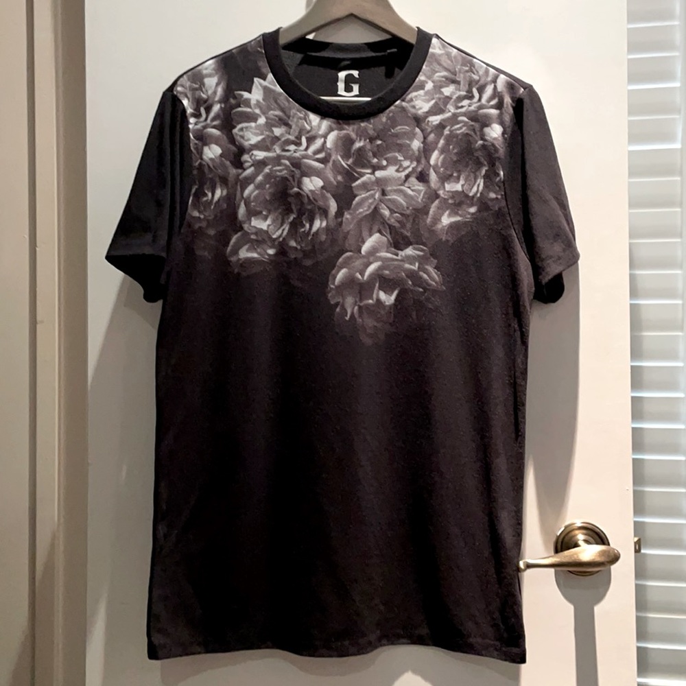 Black & White Rose Print T-shirt